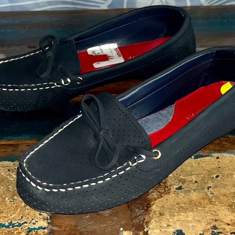 Tommy Hilfiger Size 9 Women’s Blue Leather Loafers - Logo Flats